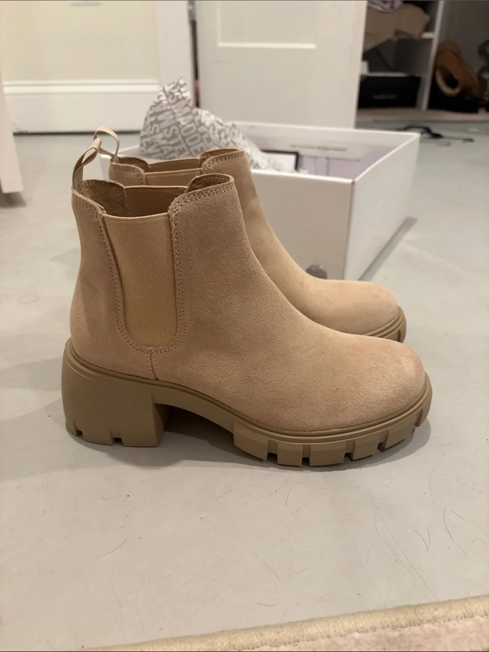 Steve Madden Beige Chunky Chelsea Ankle Boots